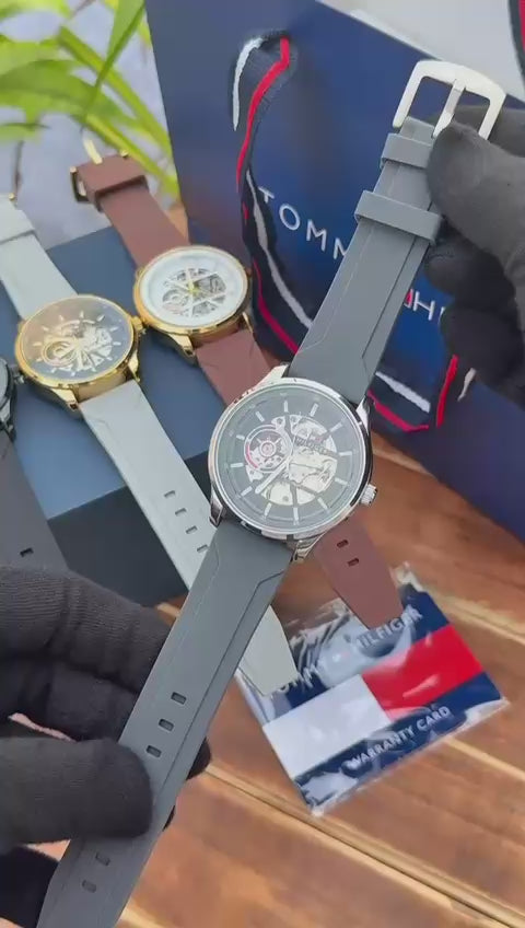 TOMMY HILFIGER LEATHER